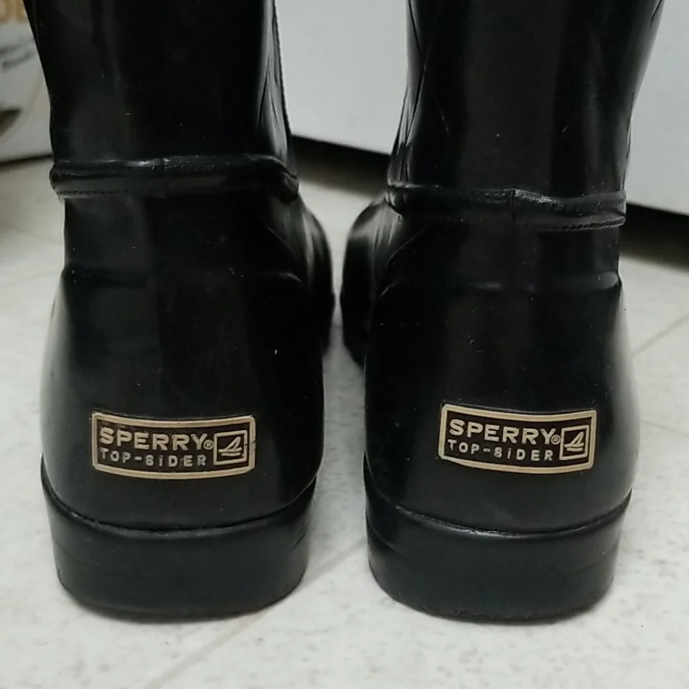 SPERRY waterproof rain boots rubber quilted emboss